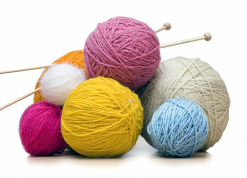 Difference Between Knitting and Weaving
