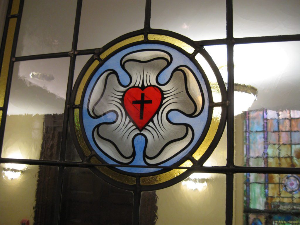 Difference Between Lutheran and Presbyterian