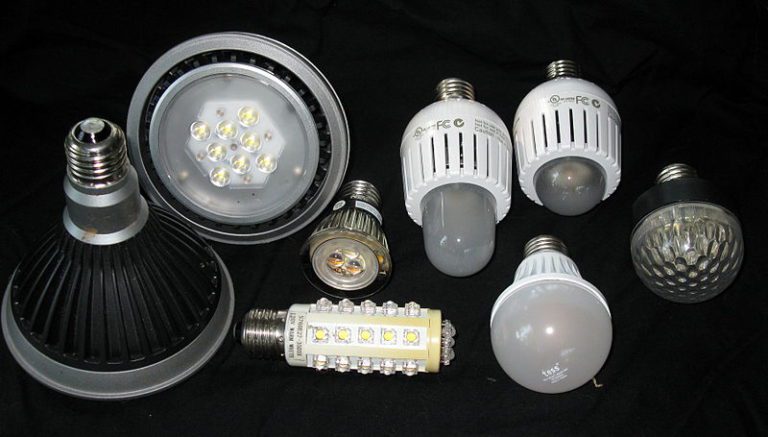 Bulb Or Led Differences Between LED Bulbs and LED Fixtures | Difference Between