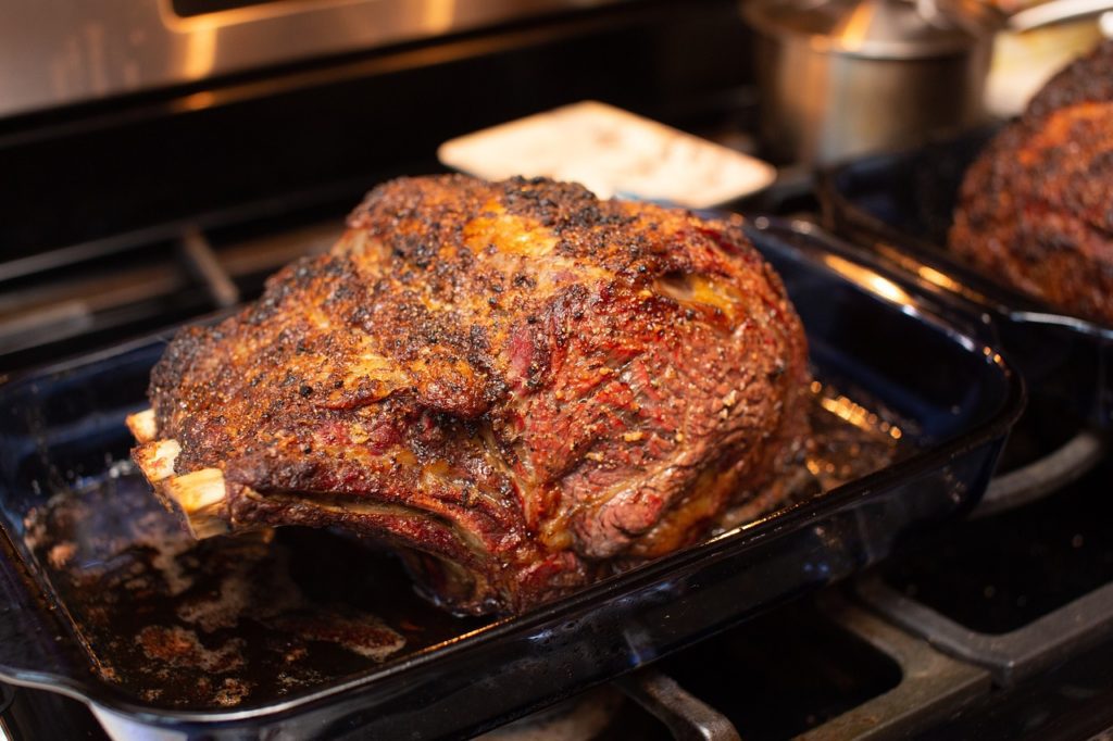 Difference Between Prime Rib And Ribs Difference Between Prime Rib and Rib Roast | Difference Between | Prime ...