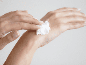 Difference Between Serum and Lotion | Difference Between